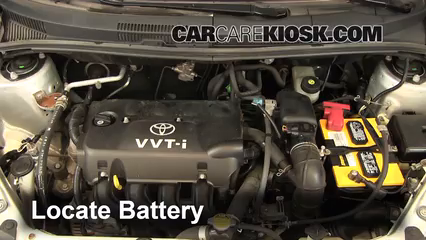 2004 Scion xA 1.5L 4 Cyl. Batterie Changement